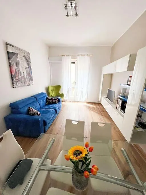 Casa Navigli Cozy Apartment In Darsena/Navigli Milan Italy